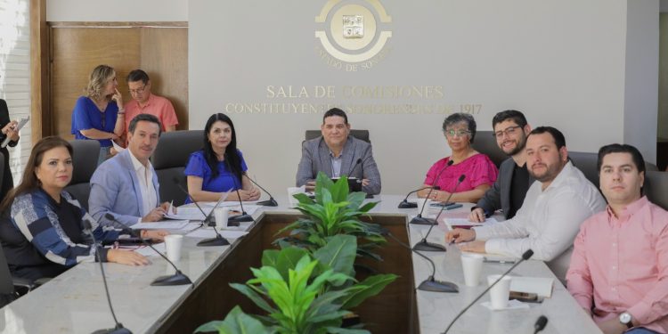 Aprueba Comisión de Gobernación reforma constitucional sobre transparencia, no reelección y nepotismo