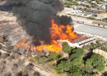 Reportan dos incendios activos en sierra de Sonora y un Incendio en la zona industrial de Hermosillo