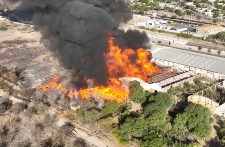 Reportan dos incendios activos en sierra de Sonora y un Incendio en la zona industrial de Hermosillo