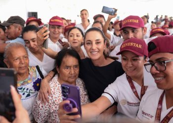 En Aquila, Michoacán, Presidenta Claudia Sheinbaum anuncia que programa salud casa por casa 