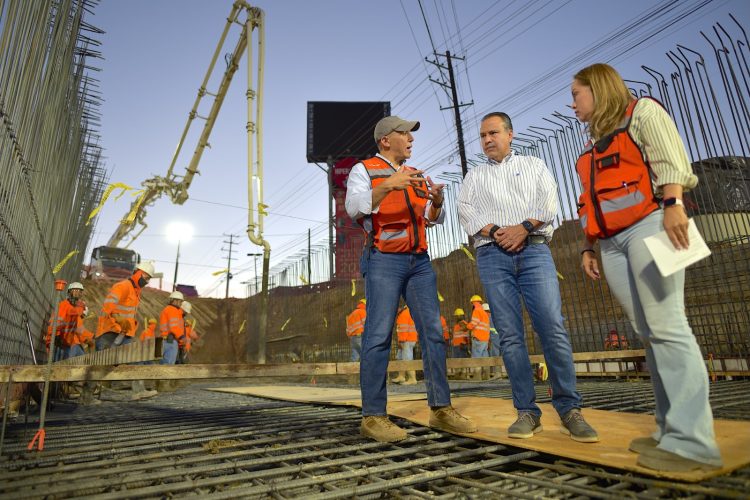 Van muy bien los avances en obra de paso a desnivel: Toño Astiazarán