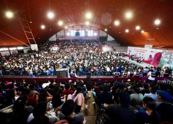 Cumple Gobernador Durazo a población del sur con becas a estudiantes y apoyos para familias vulnerables