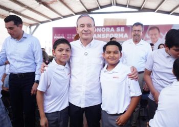 Compromiso cumplido: Gobernador Durazo avanza con entrega de uniformes gratuitos en 67 municipios