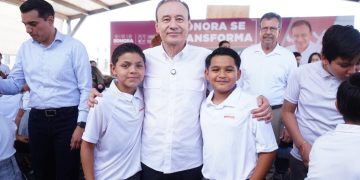 Compromiso cumplido: Gobernador Durazo avanza con entrega de uniformes gratuitos en 67 municipios