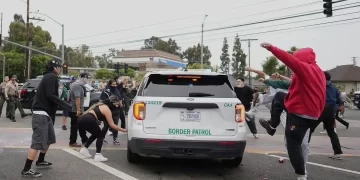 Realiza ICE nueva redada contra migrantes en Paramount, California