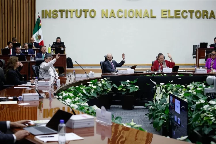 Tras encontronazo, valida INE elección de ministros para la SCJN