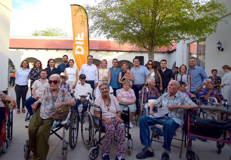 Con aportación de Carín León a través de Misión Solar se apoya a asociaciones como el asilo de ancianos: Toño Astiazarán