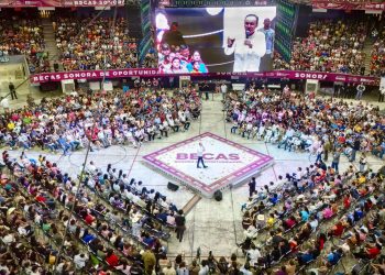 Gobernador Durazo transforma la educación de más de 450 mil estudiantes con Becas Sonora de Oportunidades