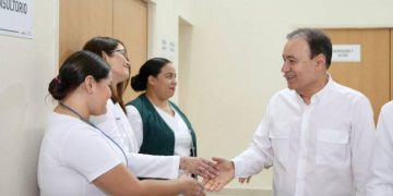 Cumple Gobernador Durazo a trabajadores de la salud; avanza solución a demandas laborales