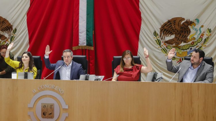 Analiza Congreso de Sonora temas de salud, educación, ganadería así como crisis hídrica y firman convenio con ITSON