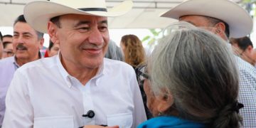Gobernador Durazo respalda economía de más de 13 mil familias vulnerables con entrega de apoyos directos