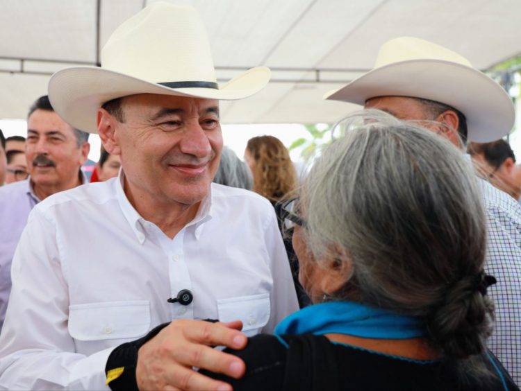 Gobernador Durazo respalda economía de más de 13 mil familias vulnerables con entrega de apoyos directos