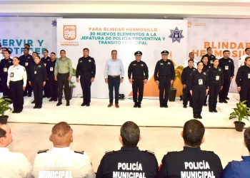 Refuerza Toño Astiazarán acciones en seguridad con nuevos agentes a la Policía Preventiva y Tránsito Municipal