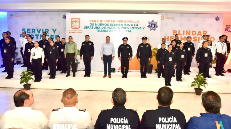Refuerza Toño Astiazarán acciones en seguridad con nuevos agentes a la Policía Preventiva y Tránsito Municipal
