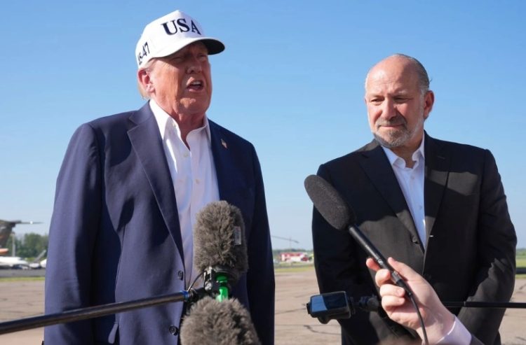 Trump califica de “ridículo” que Elon Musk haya creado un partido politico