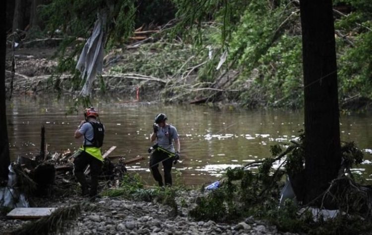 Sube a 104 la cifra de muertos por inundaciones en Texas
