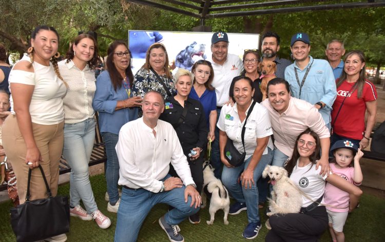 Lanza Toño Astiazarán “Huellita Segura” para protección de animales de compañía en Hermosillo