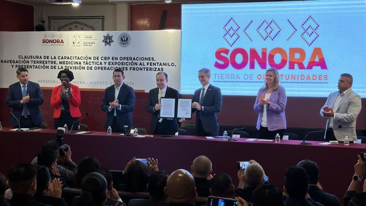 El Gobernador Alfonso Durazo realizó la Firma de decreto de creación de la división de operaciones fronterizas