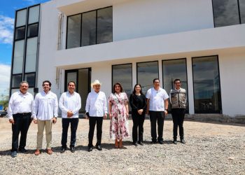 Gobernador Durazo acerca servicios de salud a comunidades rurales con ocho nuevas Clínicas Móviles