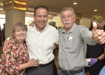 Apoya Toño Astiazarán la salud de adultos mayores