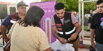 Con jornada “Sonora Atiende” Gobernador Durazo beneficia a familias de la colonia Villa del Real