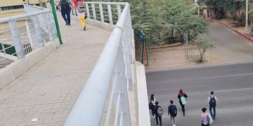 Las variantes del puente peatonal del bulevar Luis Encinas,¿quién tiene la razón?, los pros y contras, del problema, aquí te lo planteo,análisis  reconstructivo y destructivo