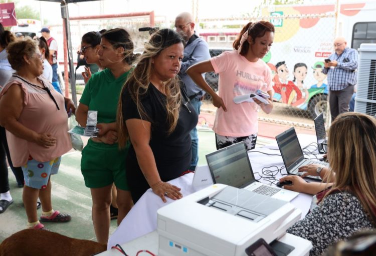 Con Sonora Atiende, Gobernador Durazo lleva servicios gratuitos a la colonia Jorge Valdez Muñoz