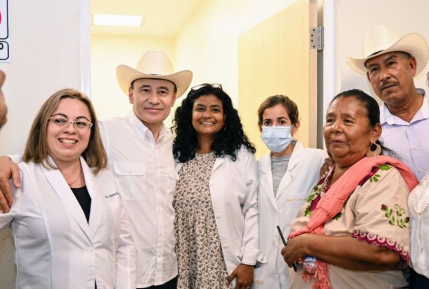Gobernador Durazo logra certificación de Cofepris para primer Consultorio Tradicional Indígena de México en Vícam