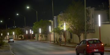 Suman esfuerzos Toño Astiazarán y Grupo Collectron para instalar Camina Segura en La Cholla