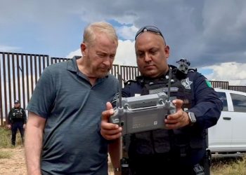 Ronald Douglas Johnson, embajador de Estados Unidos en México visita frontera de Sonora y Arizona