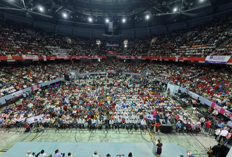 Reúne Sheinbaum a más de 150 mil mexicanas y mexicanos de 9 estados en un histórico primer fin de semana de gira nacional para la rendición de cuentas