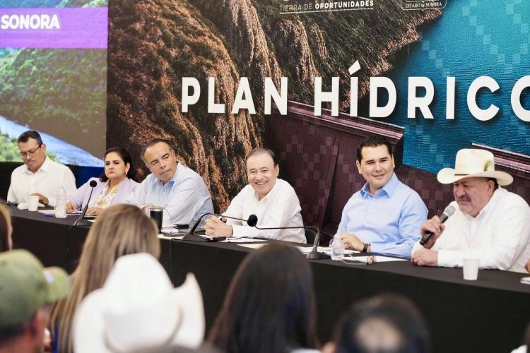 Garantiza Gobernador Durazo suministro equitativo de agua en comunidades con Plan Integral Río Sonora