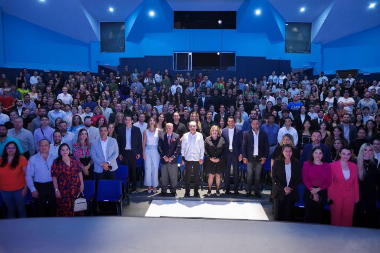 Gobernador Durazo enaltece la cultura sonorense con programa artístico de lujo en la edición 41 del FAOT