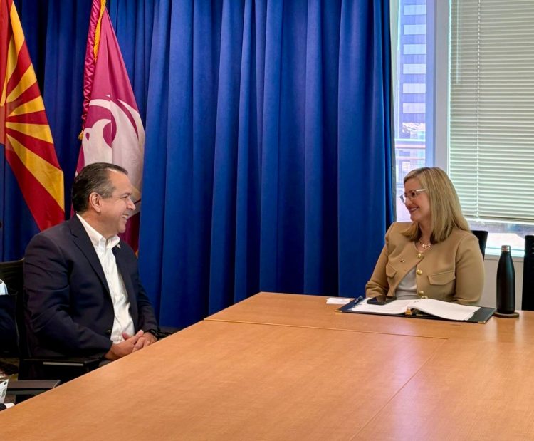 Destaca Toño Astiazarán virtudes de Hermosillo como polo de inversión ante empresarios y alcaldesa de Phoenix Kate Gallego