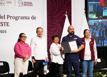 Gobernador Durazo y Sedatu garantizan certeza jurídica a familias con entrega de 300 escrituras del Fovissste