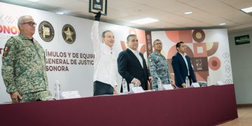 Con entrega de equipamiento y estímulos a personal de la Fiscalía de Sonora, Gobernador Durazo reconoce resultados en reducción delictiva