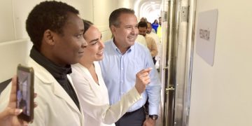 Da bienvenida Toño Astiazarán a servicios de salud del Dr. Vagón en Hermosillo