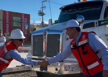 Tono Astiazaran supervisó los trabajos y los tramos de la construcción del nuevo paso a desnivel que pronto quedarán abiertos a la circulación.
