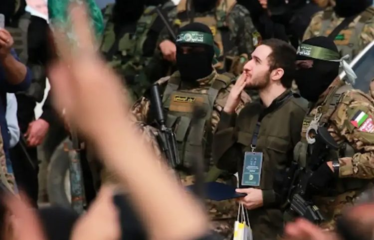 Hamas acepta liberar a rehenes como parte del plan de Paz de Trump; habrán más consultas, dicen