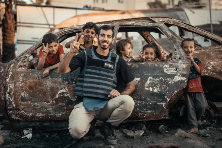 Bandas pagadas por Israel asesinan a Saleh Aljafarawi, prominente periodista de Gaza