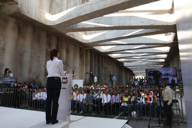 Presidenta Claudia Sheinbaum entrega 510 escrituras y constancias de reducción en Tepic, nayarit: “se está haciendo por justicia”