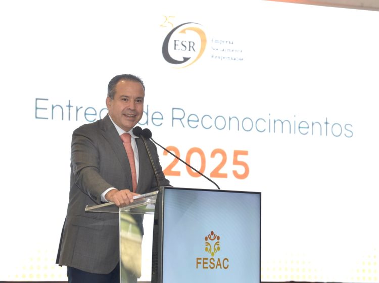 Destaca Toño Astiazarán labor de empresas galardonadas por su trabajo a favor de comunidad