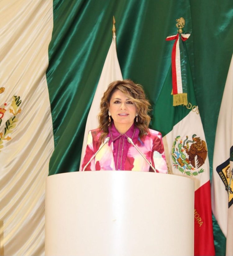 Busca Alejandra López Noriega potenciar el crecimiento de microempresas juveniles