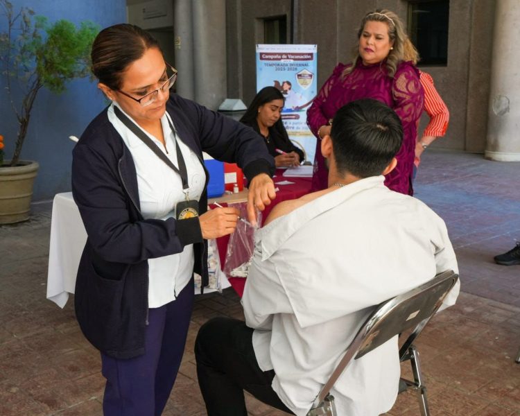 Gobernador Durazo refuerza la prevención de enfermedades respiratorias con jornada de vacunación invernal