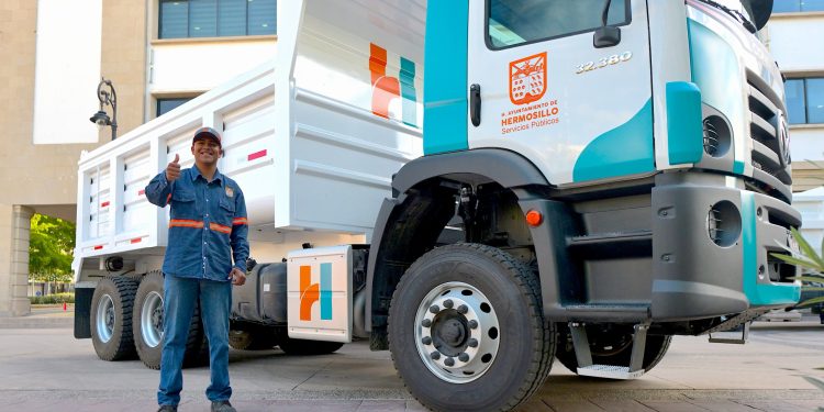 Duplica Toño Astiazarán flotilla de unidades de volteo para sanidad y limpia de la ciudad
