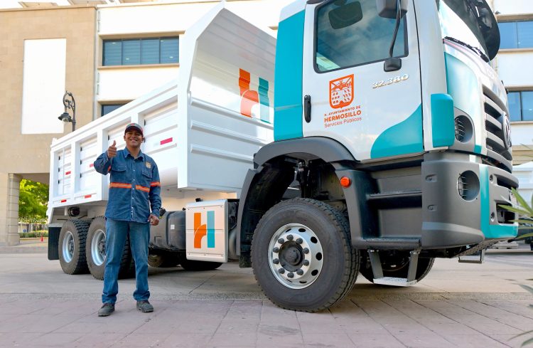 Duplica Toño Astiazarán flotilla de unidades de volteo para sanidad y limpia de la ciudad