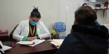 Llama Salud Sonora a evitar automedicarse y acudir por atención médica ante signos de dengue