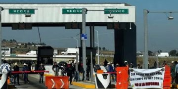 Se levantan bloqueos de carreteras tras acuerdo de Segob con productores y transportistas