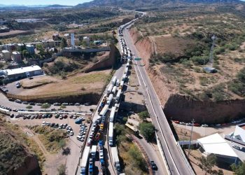 Pérdidas millonarias genera el cierre de frontera en Nogales,Seguirá bloqueo de productores sinaloenses