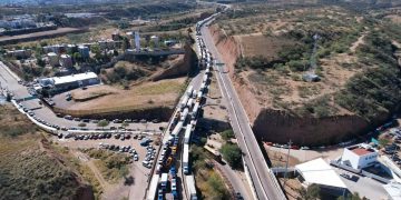 Pérdidas millonarias genera el cierre de frontera en Nogales,Seguirá bloqueo de productores sinaloenses